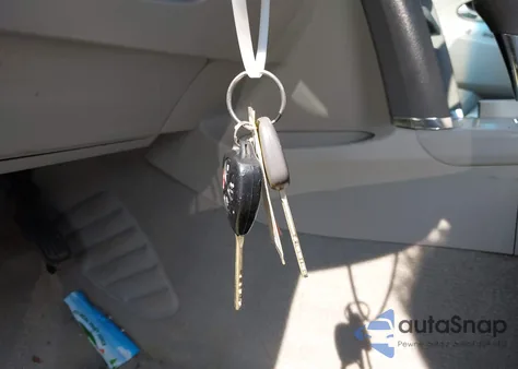 2011 Toyota Camry Le z USA, uszkodzony, nr VIN 4T1BF3EK6BU757169